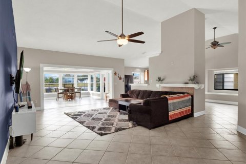 House in Lake Mary, Florida 3 bedrooms, 191.29 sq.m. № 1534607 - photo 8
