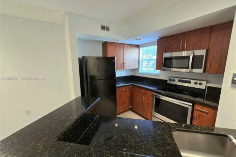 Condominio en venta en Sunrise, Florida, 2 dormitorios, 89.65 m2 № 1986588 - foto 3