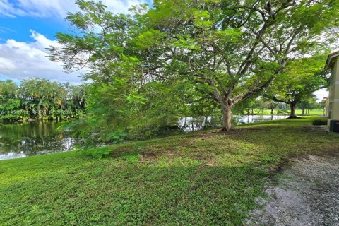 Condominio en venta en Sunrise, Florida, 2 dormitorios, 89.65 m2 № 1986588 - foto 17