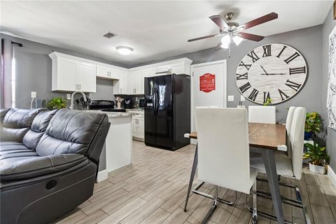 Casa en venta en Titusville, Florida, 3 dormitorios, 116.13 m2 № 1615510 - foto 8