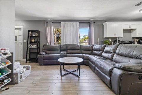 Casa en venta en Titusville, Florida, 3 dormitorios, 116.13 m2 № 1615510 - foto 6