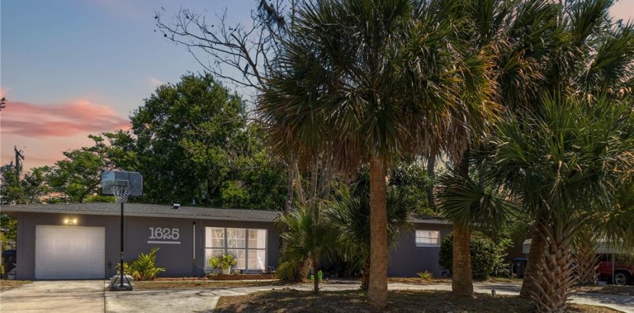 Villa ou maison à Titusville, Floride 3 chambres, 116.13 m2 № 1615510