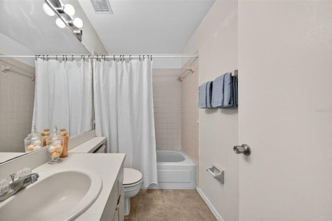 Casa en venta en Tampa, Florida, 3 dormitorios, 96.06 m2 № 1917874 - foto 25