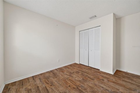 Casa en venta en Tampa, Florida, 3 dormitorios, 96.06 m2 № 1917874 - foto 21
