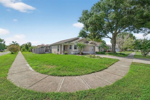 Casa en venta en Tampa, Florida, 3 dormitorios, 96.06 m2 № 1917874 - foto 3