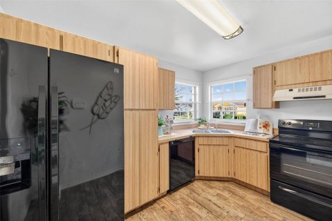 Casa en venta en Tampa, Florida, 3 dormitorios, 96.06 m2 № 1917874 - foto 17