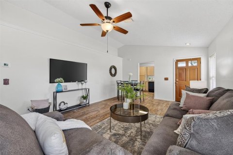 Casa en venta en Tampa, Florida, 3 dormitorios, 96.06 m2 № 1917874 - foto 5