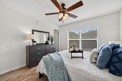 Casa en venta en Tampa, Florida, 3 dormitorios, 96.06 m2 № 1917874 - foto 10