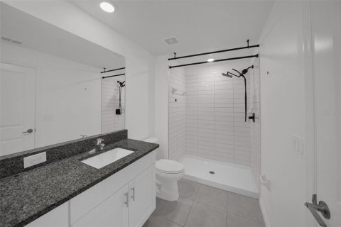 Townhouse in San Antonio, Florida 3 bedrooms, 151.8 sq.m. № 2352358 - photo 22