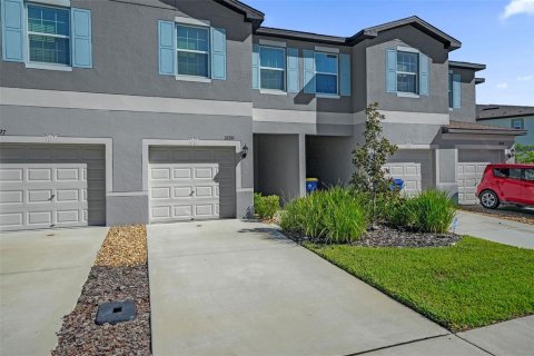 Townhouse in San Antonio, Florida 3 bedrooms, 151.8 sq.m. № 2352358 - photo 2