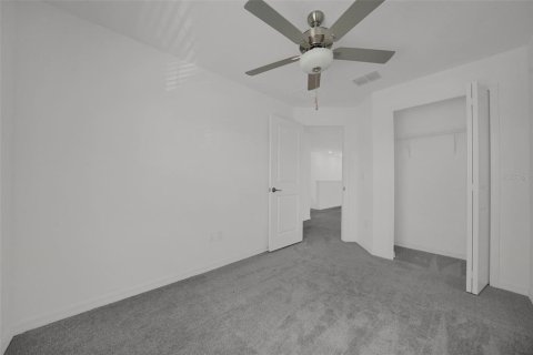 Townhouse in San Antonio, Florida 3 bedrooms, 151.8 sq.m. № 2352358 - photo 19