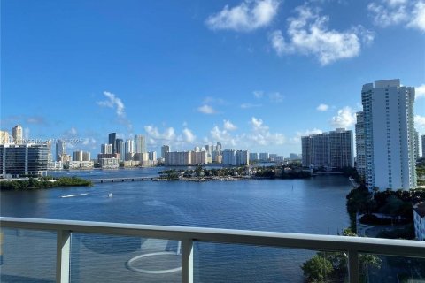 Condo in Aventura, Florida, 4 bedrooms  № 1841154 - photo 2