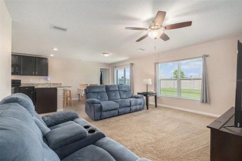 House in Zephyrhills, Florida 3 bedrooms, 130.53 sq.m. № 1893943 - photo 14