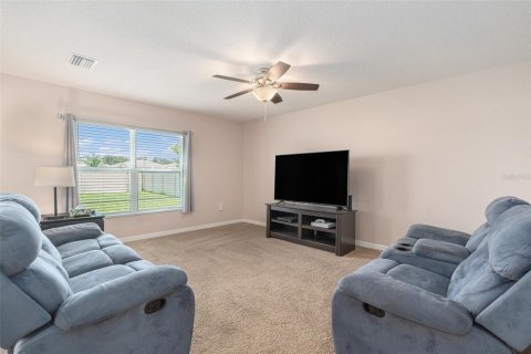 House in Zephyrhills, Florida 3 bedrooms, 130.53 sq.m. № 1893943 - photo 13