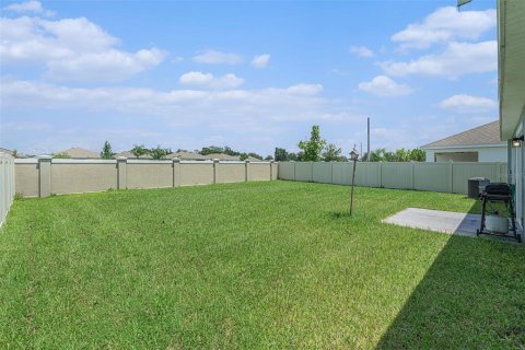 House in Zephyrhills, Florida 3 bedrooms, 130.53 sq.m. № 1893943 - photo 30