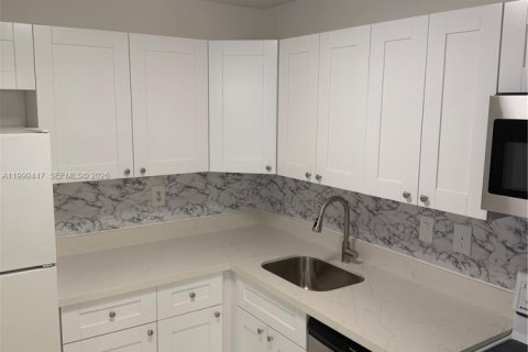 Снять в аренду кондоминиум в Майами, Флорида 2 спальни, 80.82м2, № 2064202 - фото 20