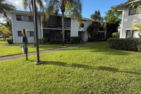 Condominio en Miami, Florida, 2 dormitorios  № 2064202