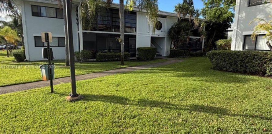 Кондоминиум с 2 спальнями в Майами, Флорида № 2064202