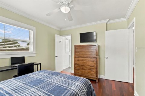 House in Seminole, Florida 3 bedrooms, 106.28 sq.m. № 2408697 - photo 5
