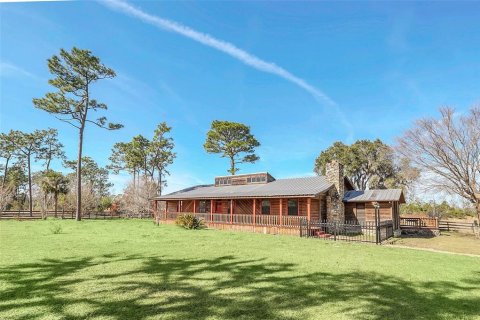 House in Eustis, Florida 3 bedrooms, 199 sq.m. № 1540128 - photo 3