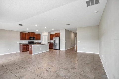 Villa ou maison à vendre à Tampa, Floride: 4 chambres, 179.86 m2 № 2427348 - photo 4