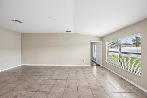 Villa ou maison à vendre à Tampa, Floride: 4 chambres, 179.86 m2 № 2427348 - photo 11