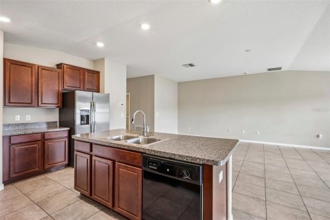 Villa ou maison à vendre à Tampa, Floride: 4 chambres, 179.86 m2 № 2427348 - photo 9