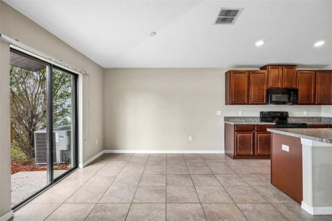 Villa ou maison à vendre à Tampa, Floride: 4 chambres, 179.86 m2 № 2427348 - photo 8
