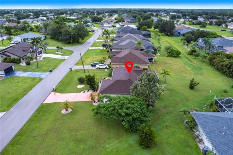 House in Punta Gorda, Florida 2 bedrooms, 122.17 sq.m. № 1907895 - photo 25