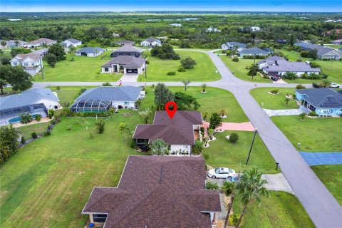 House in Punta Gorda, Florida 2 bedrooms, 122.17 sq.m. № 1907895 - photo 24