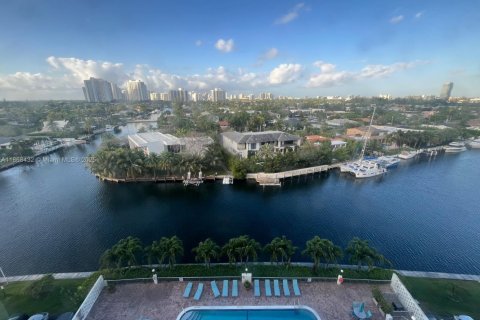 Снять в аренду кондоминиум в Халландейл-Бич, Флорида 1 спальня, 85.93м2, № 1925634 - фото 15