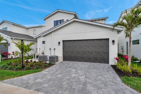 Casa en alquiler en Bradenton, Florida, 4 dormitorios, 375.42 m2 № 1733060 - foto 2