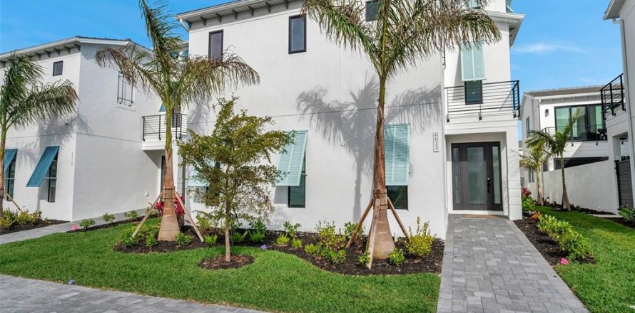 Villa ou maison à Bradenton, Floride 4 chambres, 375.42 m2 № 1733060