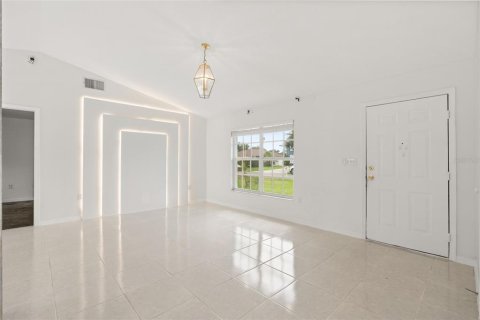 Casa en venta en Kissimmee, Florida, 3 dormitorios, 99.87 m2 № 2345405 - foto 4