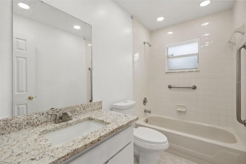 Casa en venta en Kissimmee, Florida, 3 dormitorios, 99.87 m2 № 2345405 - foto 19