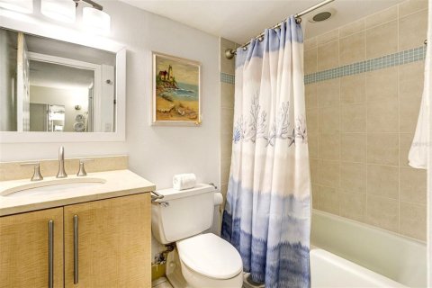 Copropriété à vendre à Redington Shores, Floride: 1 chambre, 98.48 m2 № 2398389 - photo 19