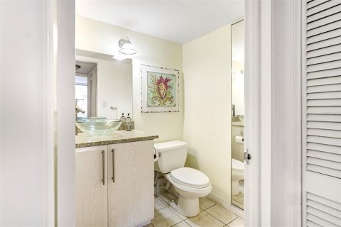 Copropriété à vendre à Redington Shores, Floride: 1 chambre, 98.48 m2 № 2398389 - photo 15