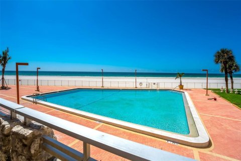 Copropriété à vendre à Redington Shores, Floride: 1 chambre, 98.48 m2 № 2398389 - photo 22