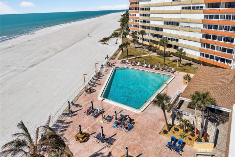 Copropriété à vendre à Redington Shores, Floride: 1 chambre, 98.48 m2 № 2398389 - photo 21