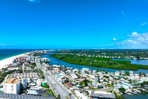 Copropriété à vendre à Redington Shores, Floride: 1 chambre, 98.48 m2 № 2398389 - photo 25