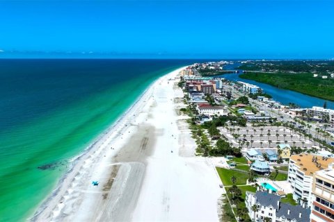 Copropriété à vendre à Redington Shores, Floride: 1 chambre, 98.48 m2 № 2398389 - photo 24