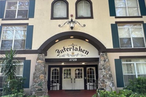 Condominio en venta en Lauderhill, Florida, 1 dormitorio, 74.32 m2 № 2020706 - foto 2