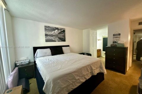 Condominio en venta en Lauderhill, Florida, 1 dormitorio, 74.32 m2 № 2020706 - foto 10