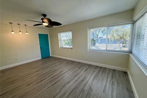 Appartement à louer à Treasure Island, Floride: 1 chambre, 66.89 m2 № 2424352 - photo 5
