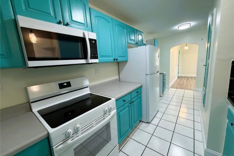 Appartement à louer à Treasure Island, Floride: 1 chambre, 66.89 m2 № 2424352 - photo 8