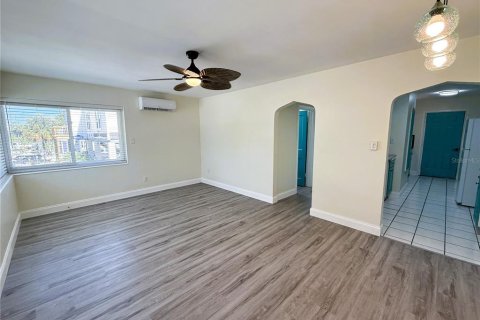 Appartement à louer à Treasure Island, Floride: 1 chambre, 66.89 m2 № 2424352 - photo 7