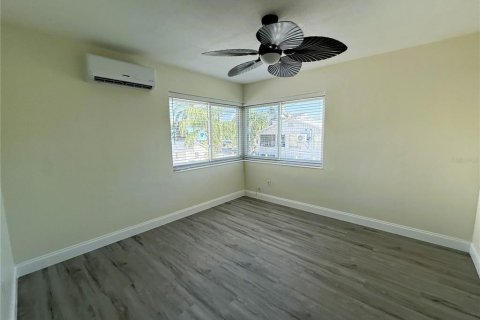 Appartement à louer à Treasure Island, Floride: 1 chambre, 66.89 m2 № 2424352 - photo 13