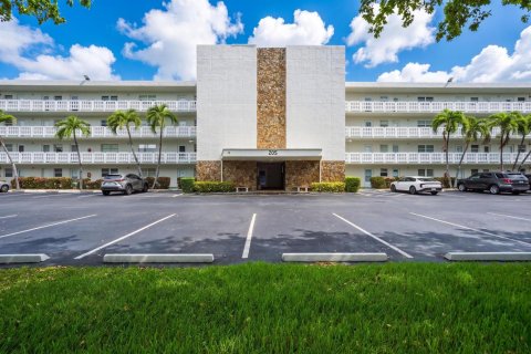 Copropriété à vendre à Dania Beach, Floride: 2 chambres, 106.28 m2 № 2254362 - photo 3