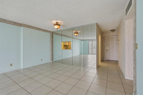 Copropriété à vendre à Dania Beach, Floride: 2 chambres, 106.28 m2 № 2254362 - photo 8