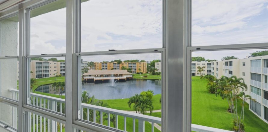 Condo à Dania Beach, Floride, 2 chambres  № 2254362